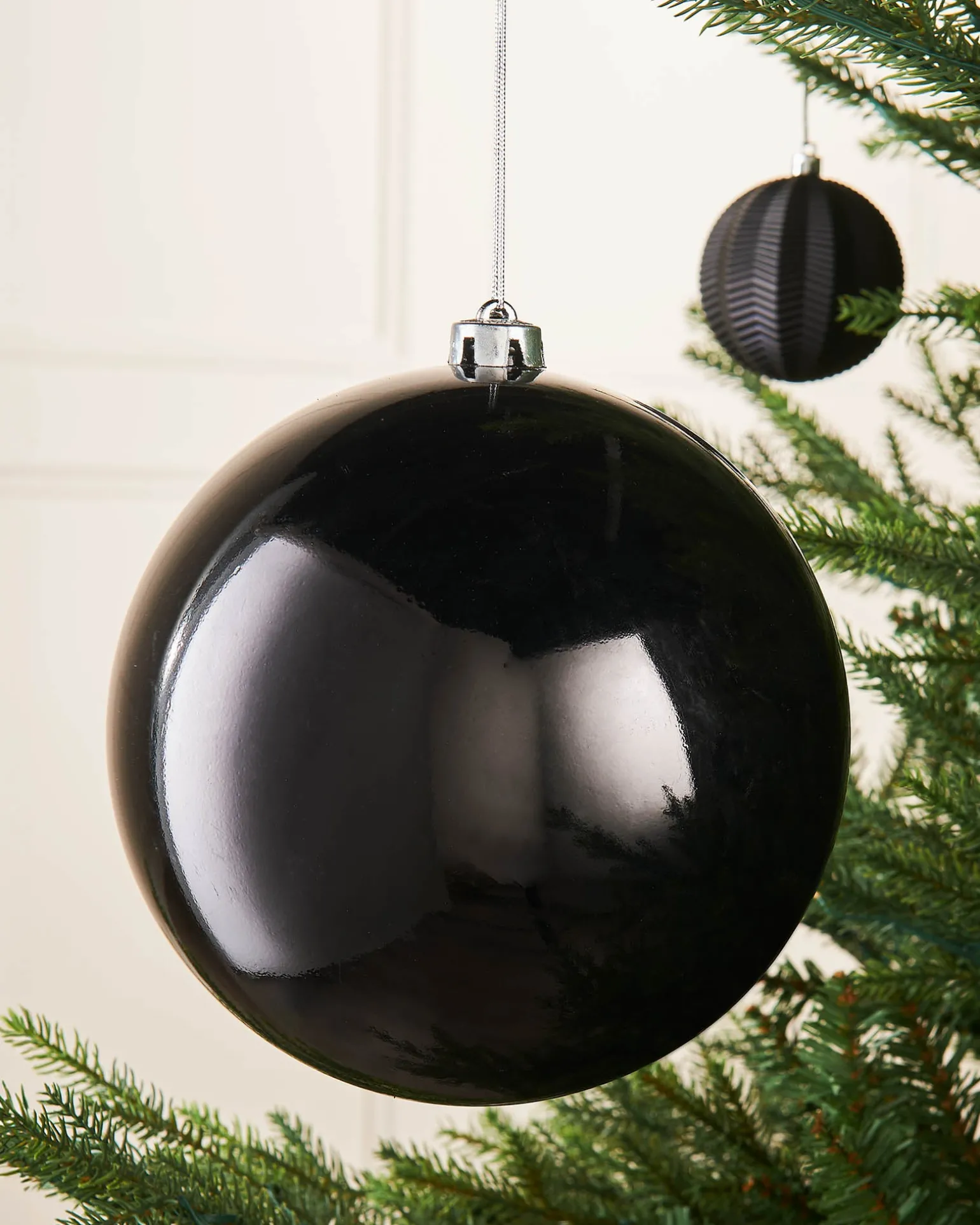 Black Large Gloss Shatterproof Bauble, 20 Cm