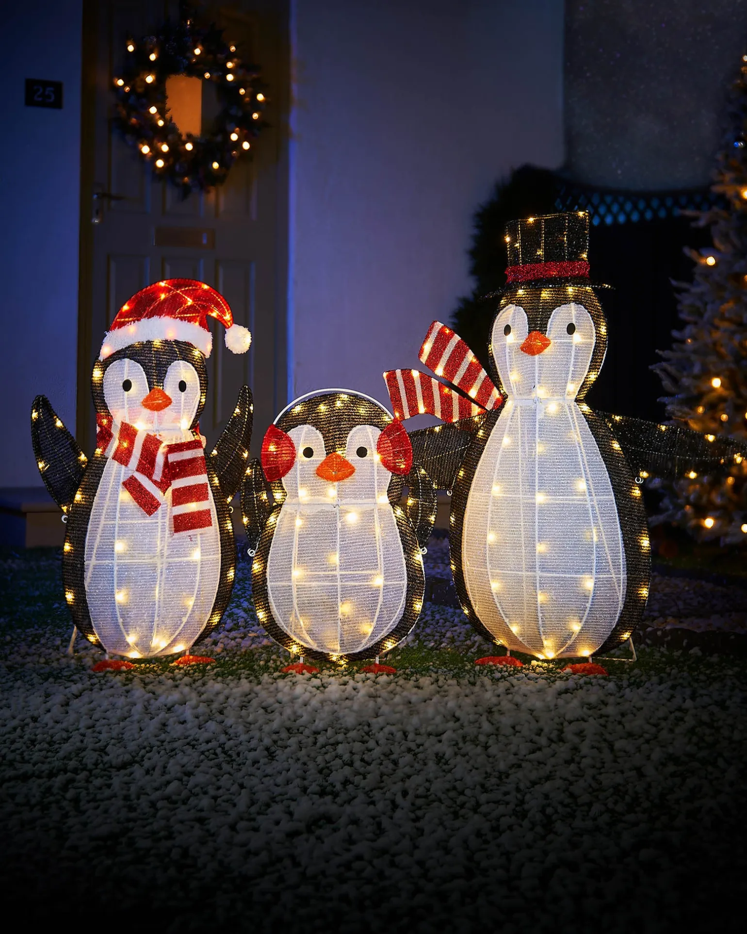 2D Tinsel Penguin Family Silhouette