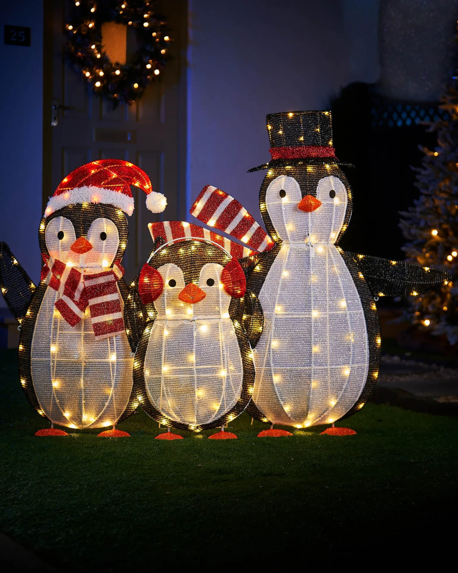 2D Tinsel Penguin Family Silhouette