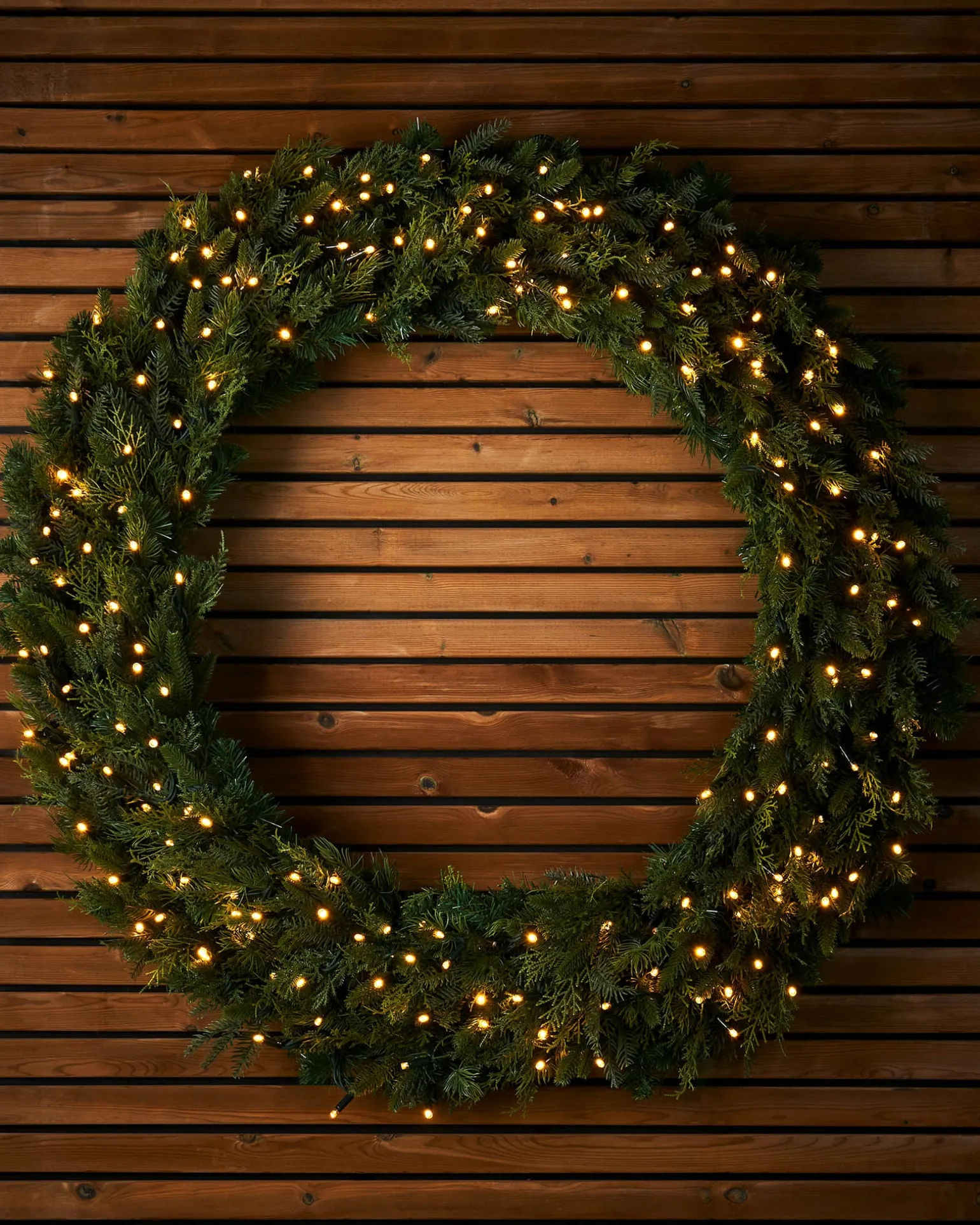 LINK PRO Connectable Pre-Lit Natural Fir Wreath, 1.2 M