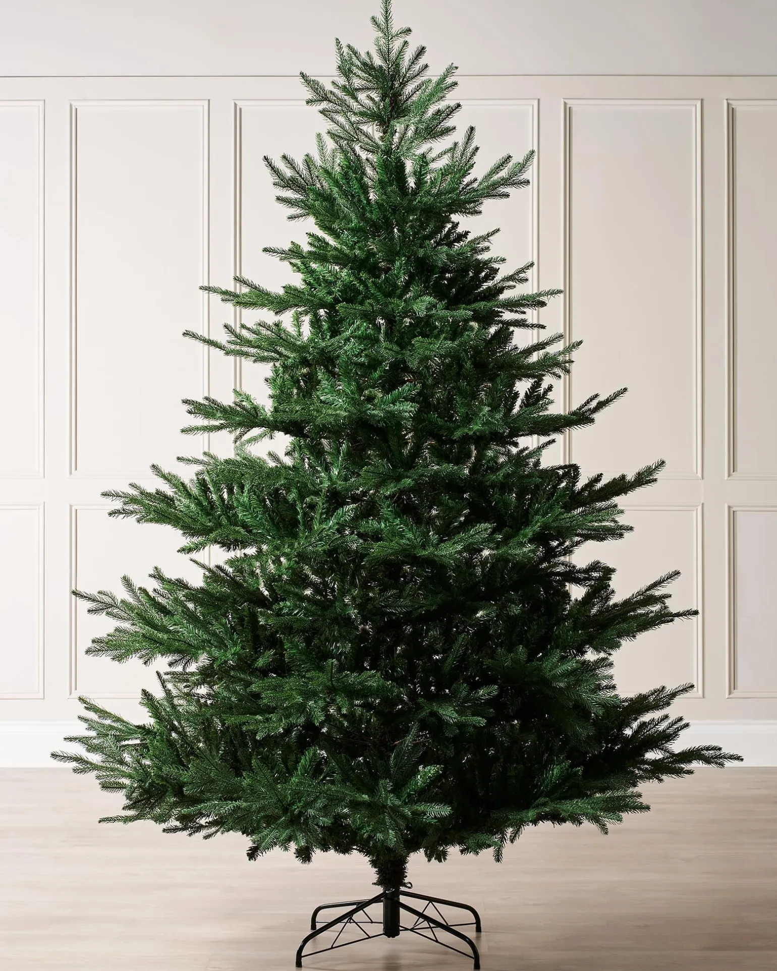 Northern Fir Christmas Tree, 6 Ft