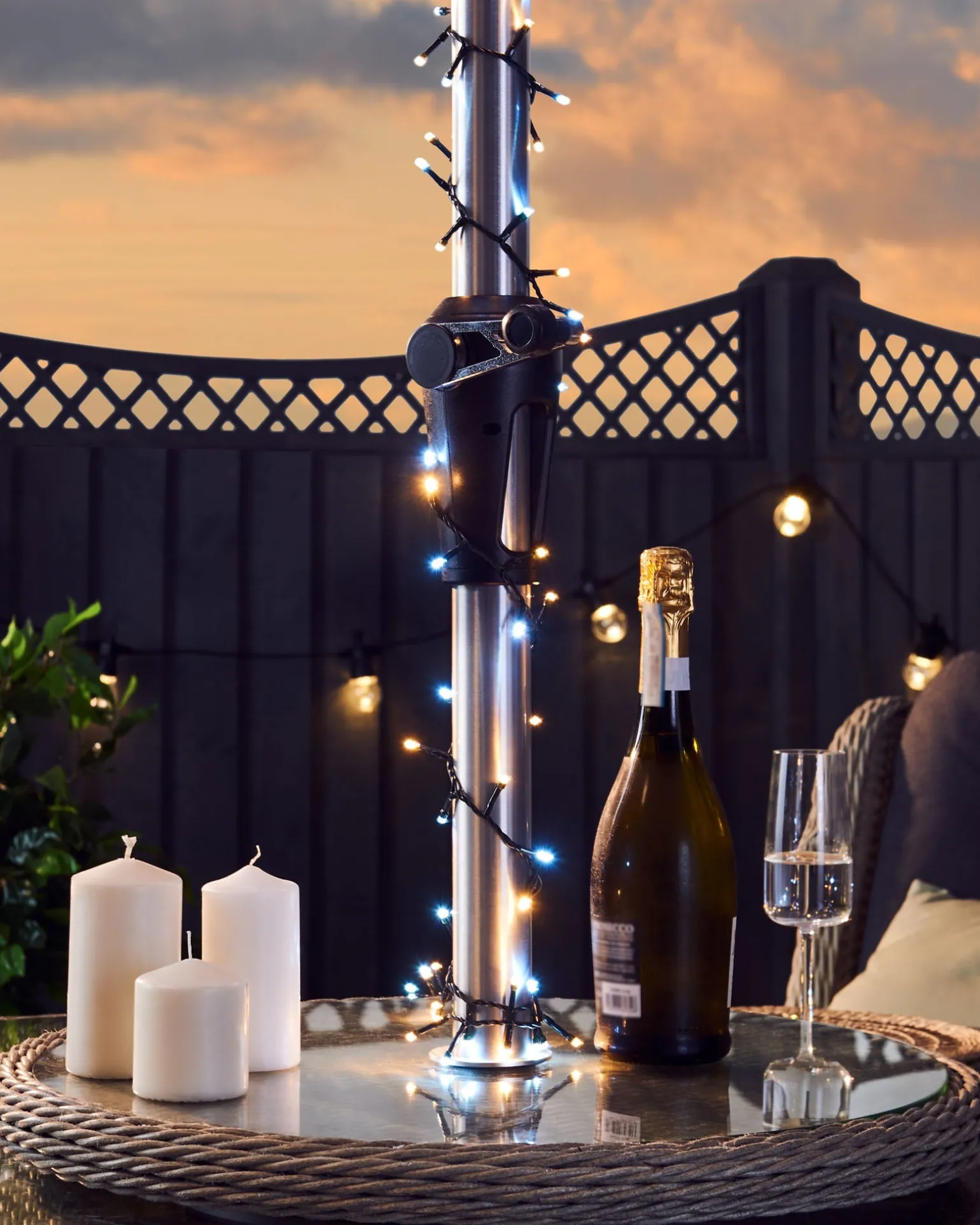 Outdoor Multi-Function 960 LED Light String, Warm White & Ice White