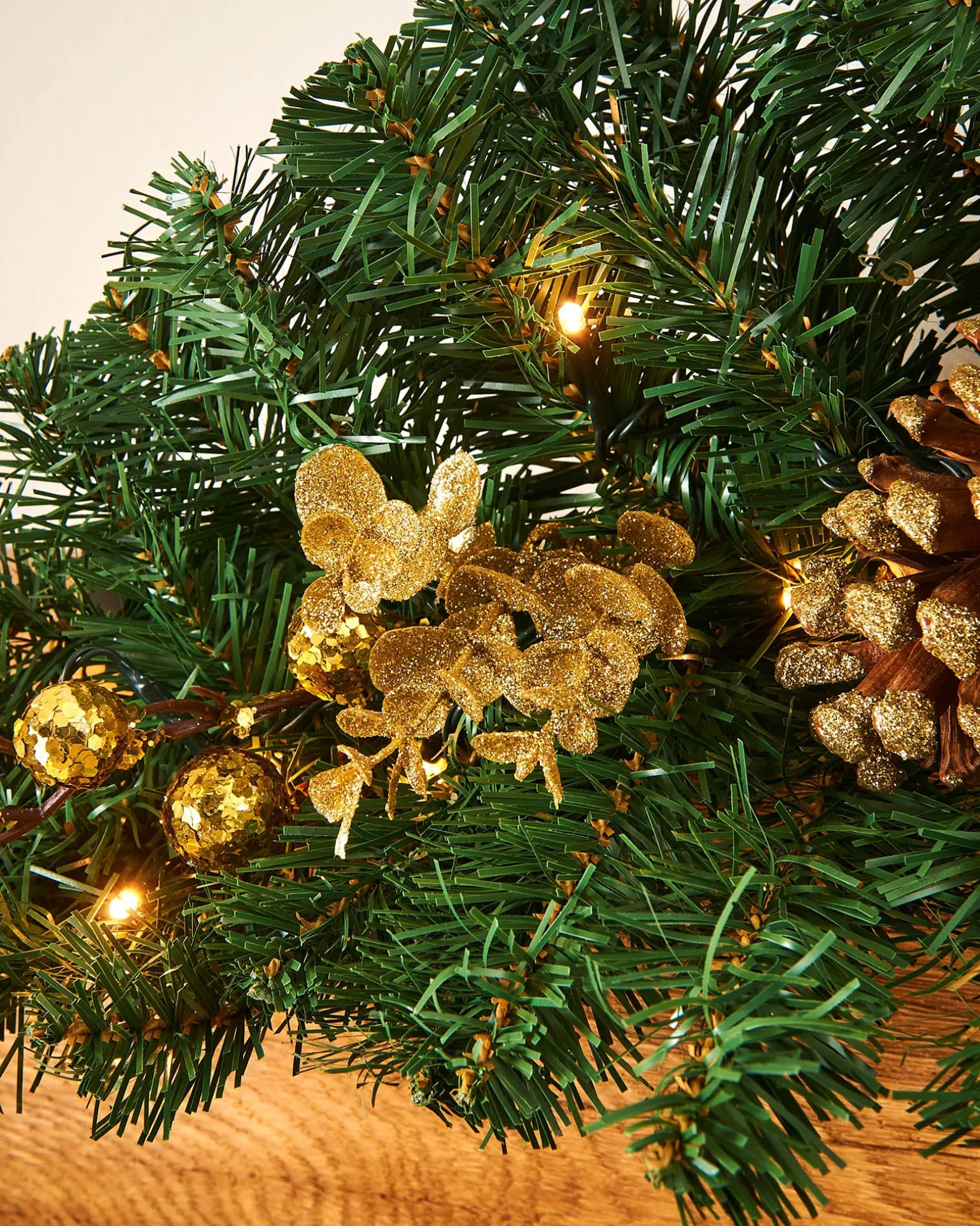 Pre-Lit Decorated Arch Garland, Cream/Gold, 3 Ft