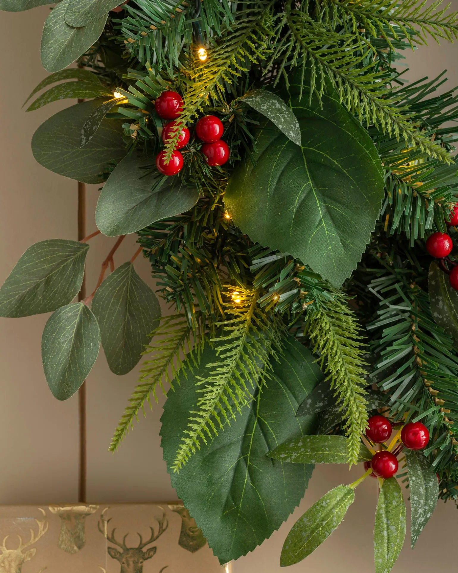 Pre-Lit Decorated Wreath, Berries & Eucalyptuses, 60 Cm
