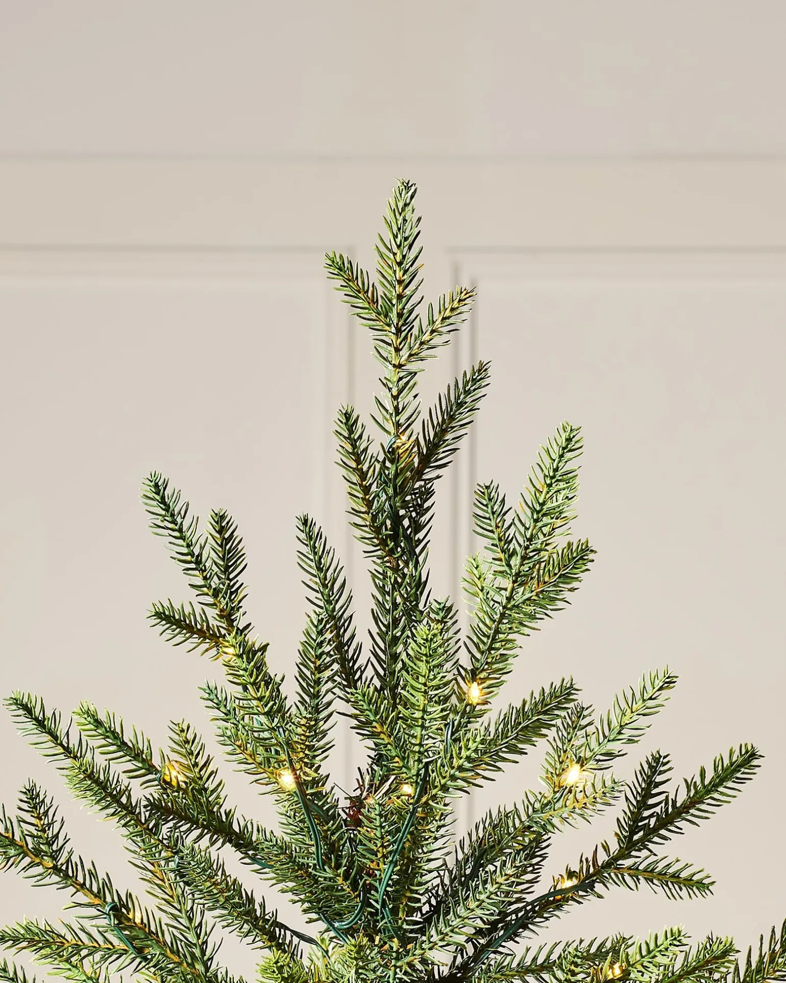 Pre-Lit Douglas Fir Christmas Tree, 6 Ft