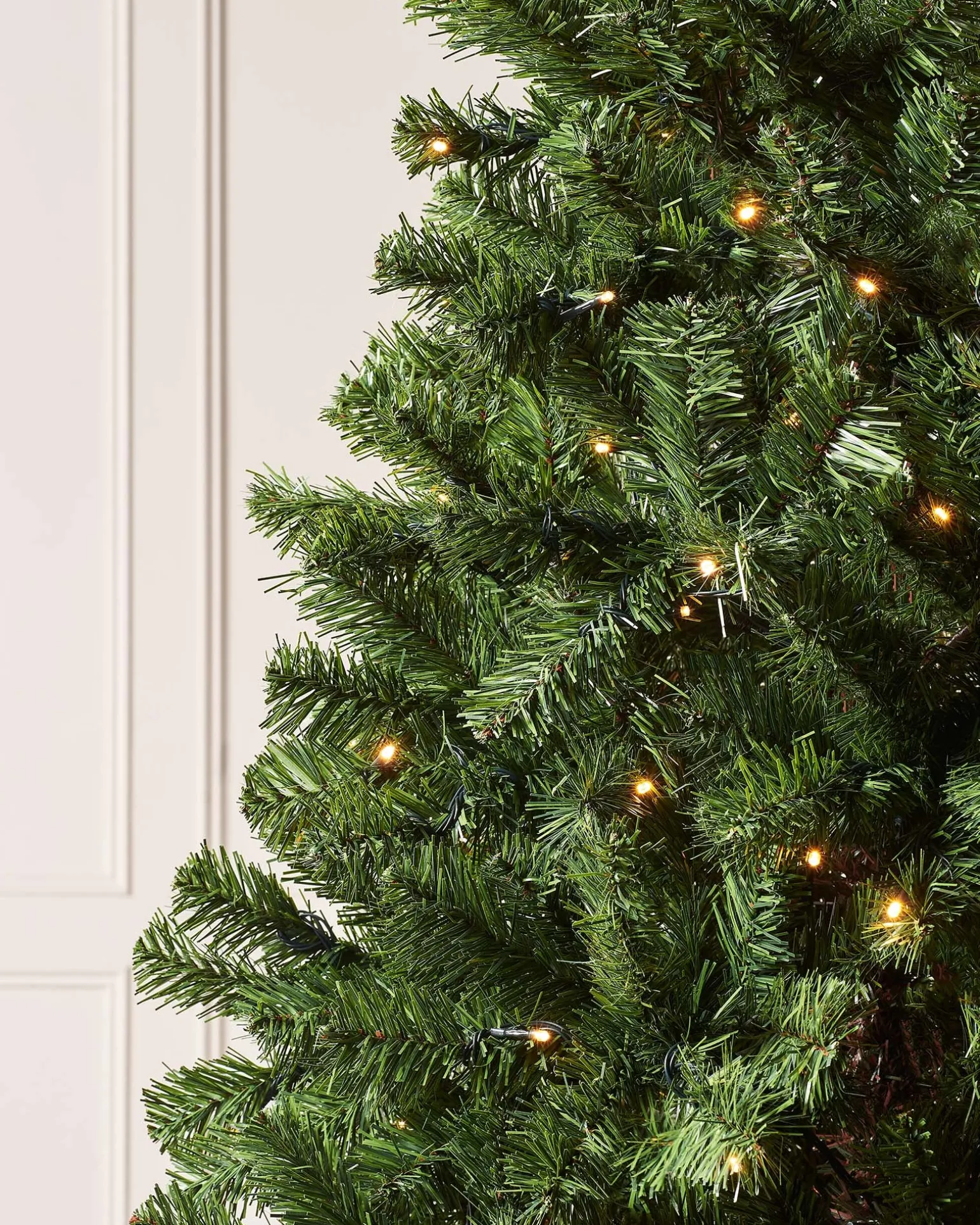 Pre-Lit Emerald Spruce Christmas Tree, Warm White, 6 Ft