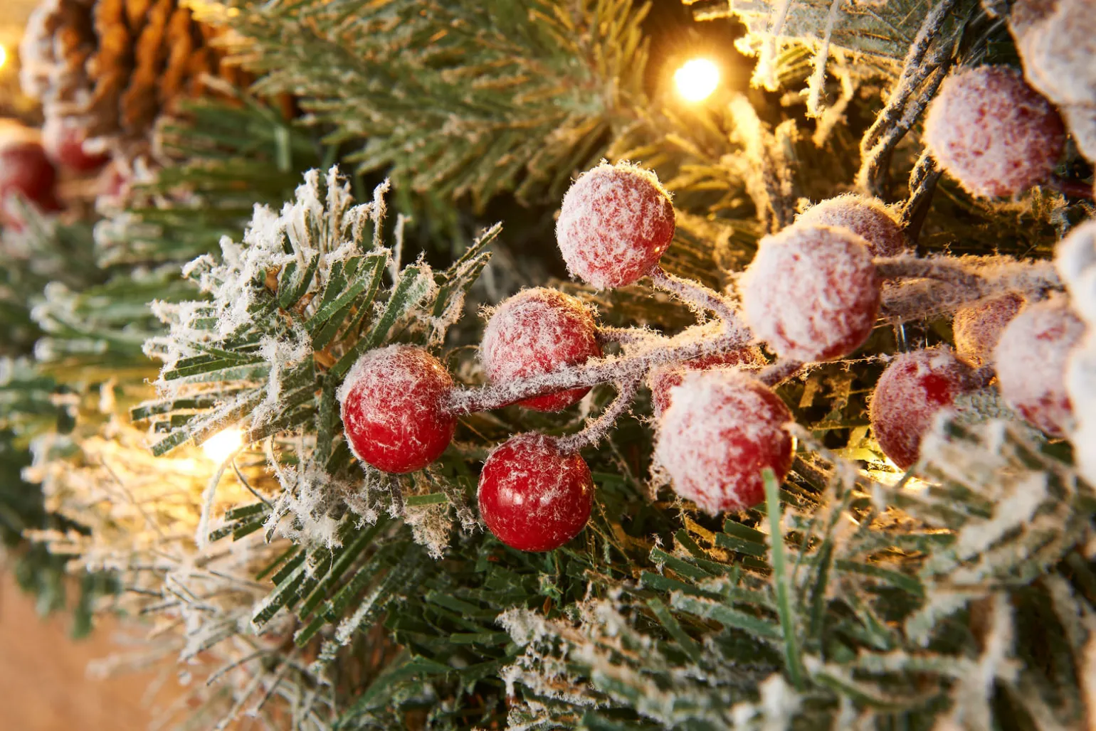 Pre-Lit Extra Thick Mixed Pine Snow Flocked Garland, Pinecones & Berries, 9 Ft