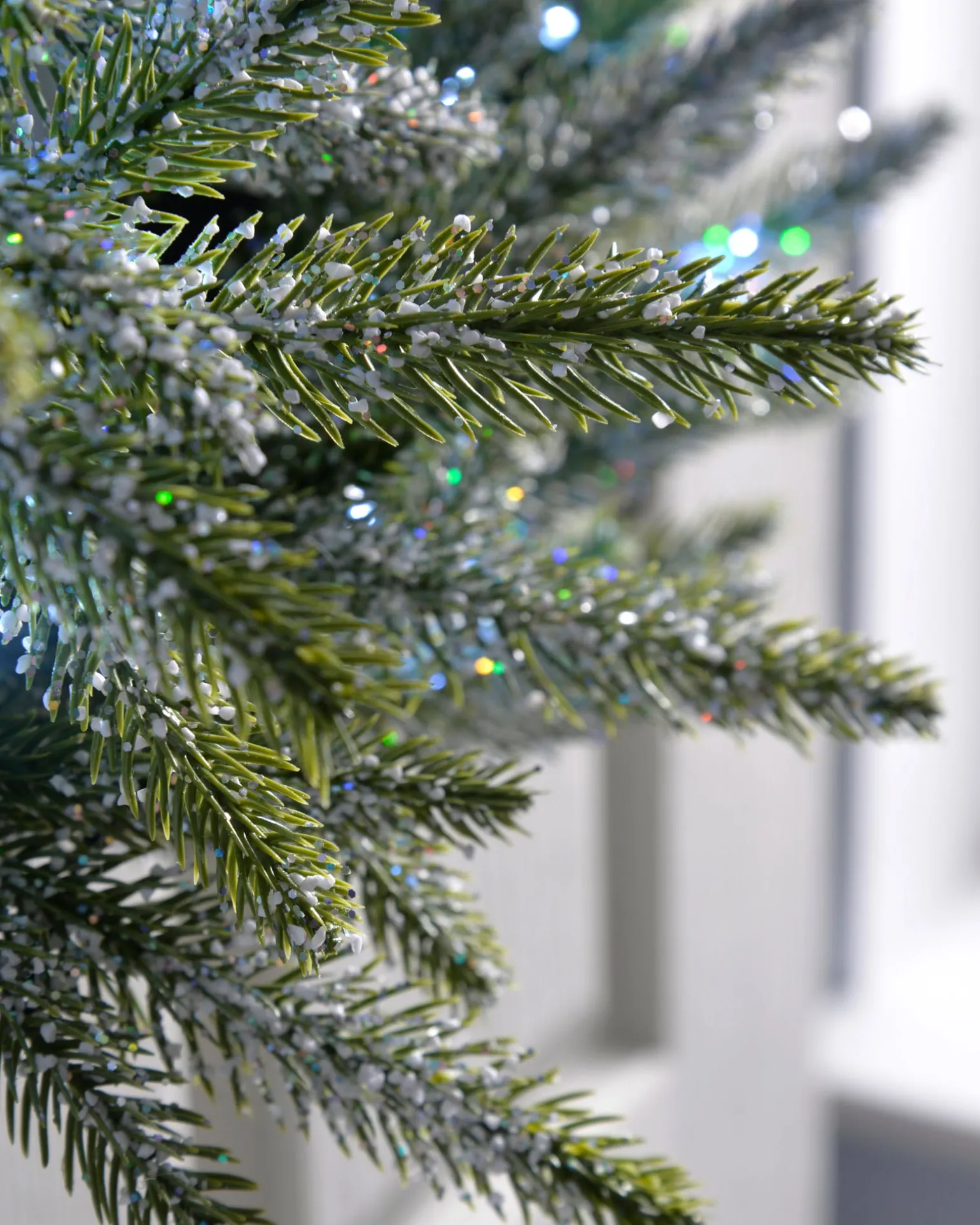 Pre-Lit Frosted Fir Wreath, 50 Cm