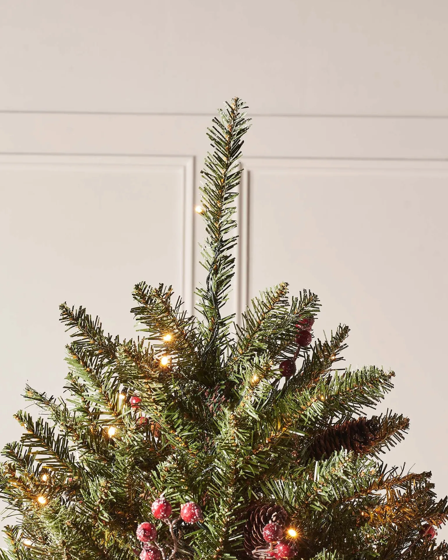 Pre-Lit Full Bodied Decorated Snow Flocked Christmas Tree, 7 Ft