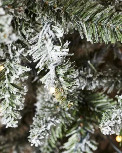 Pre-Lit Full Bodied Snow Flocked Christmas Tree, 6 Ft