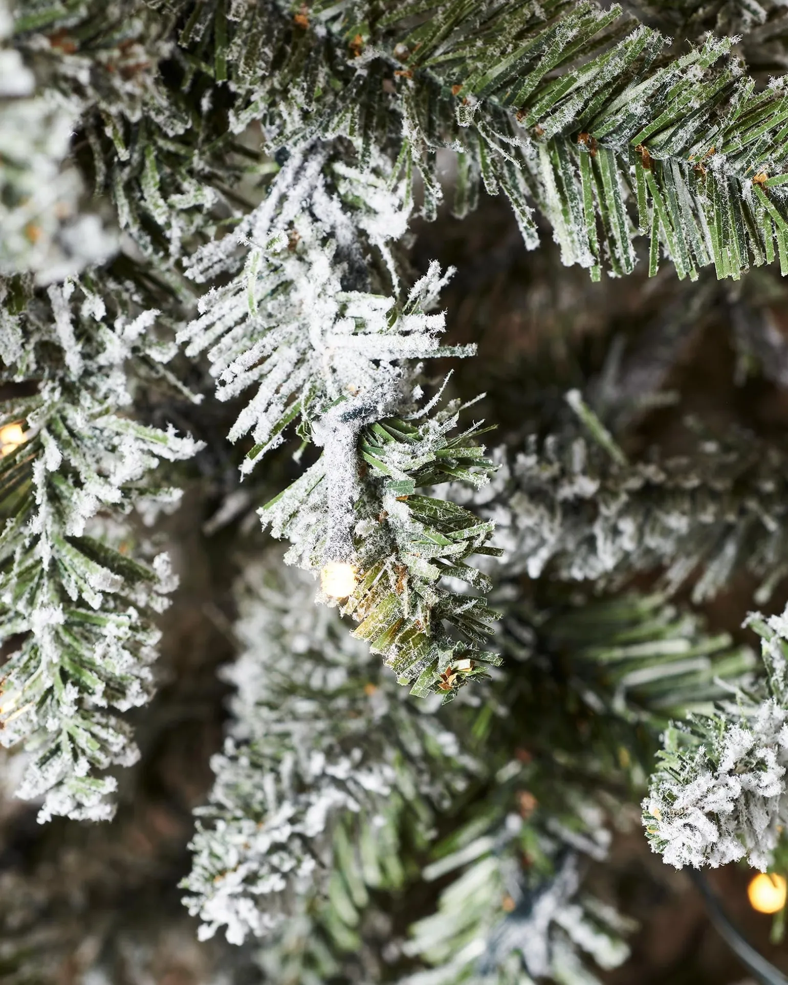 Pre-Lit Full Bodied Snow Flocked Christmas Tree, 7 Ft