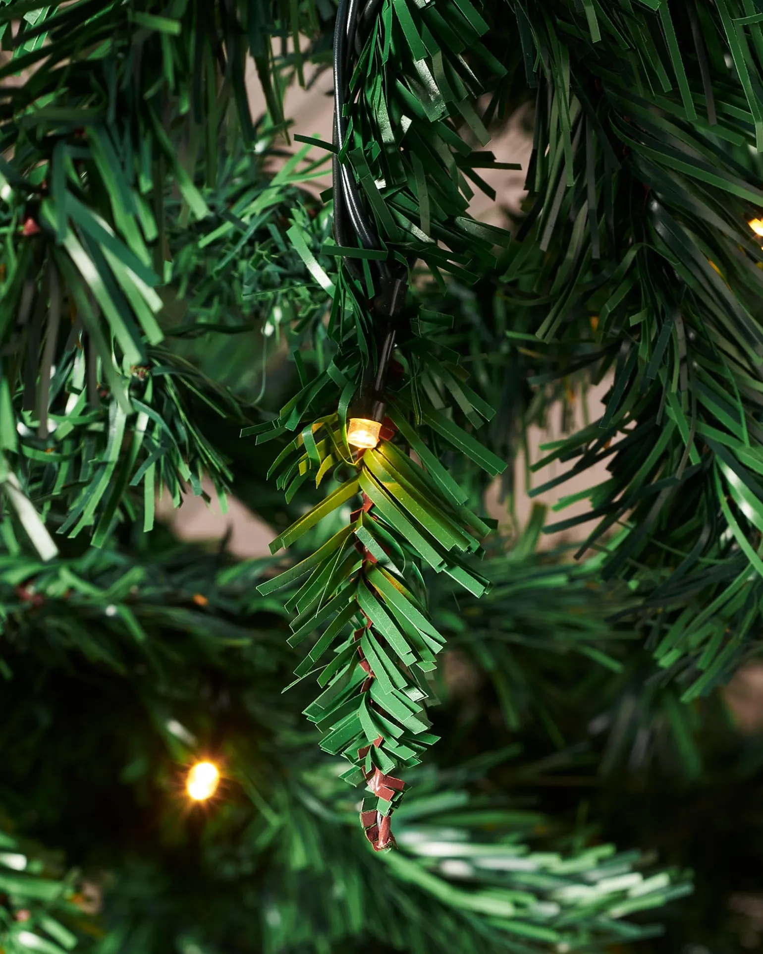 Pre-Lit Mixed Pine Christmas Tree, 6 Ft