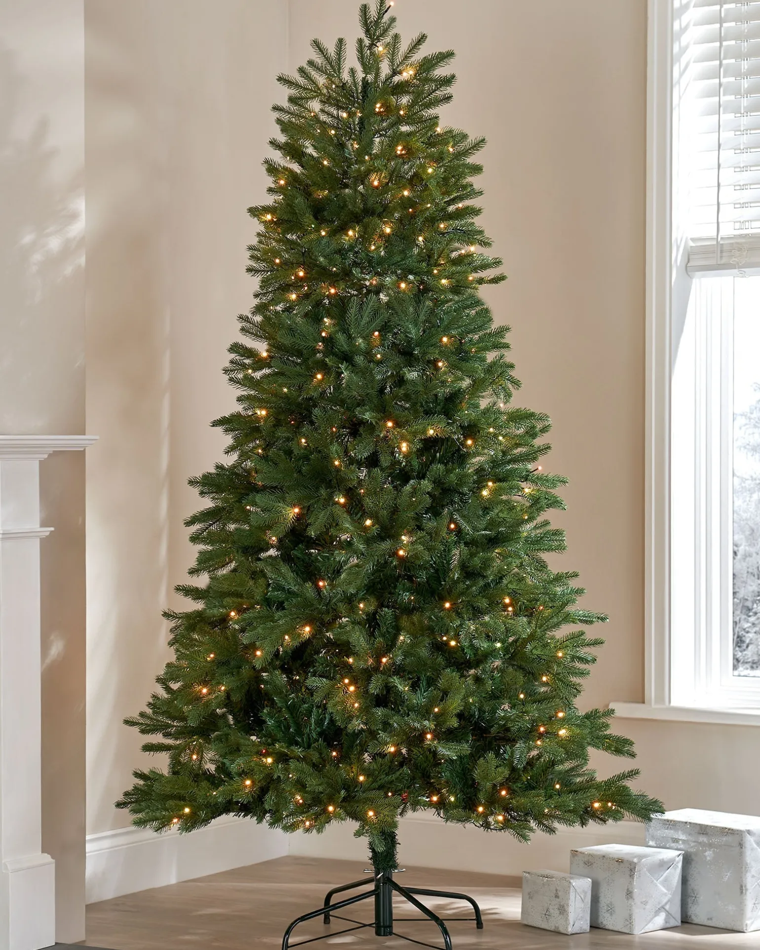 Pre-Lit Mixed Pine Christmas Tree With Remote Control Lights, 8 Ft