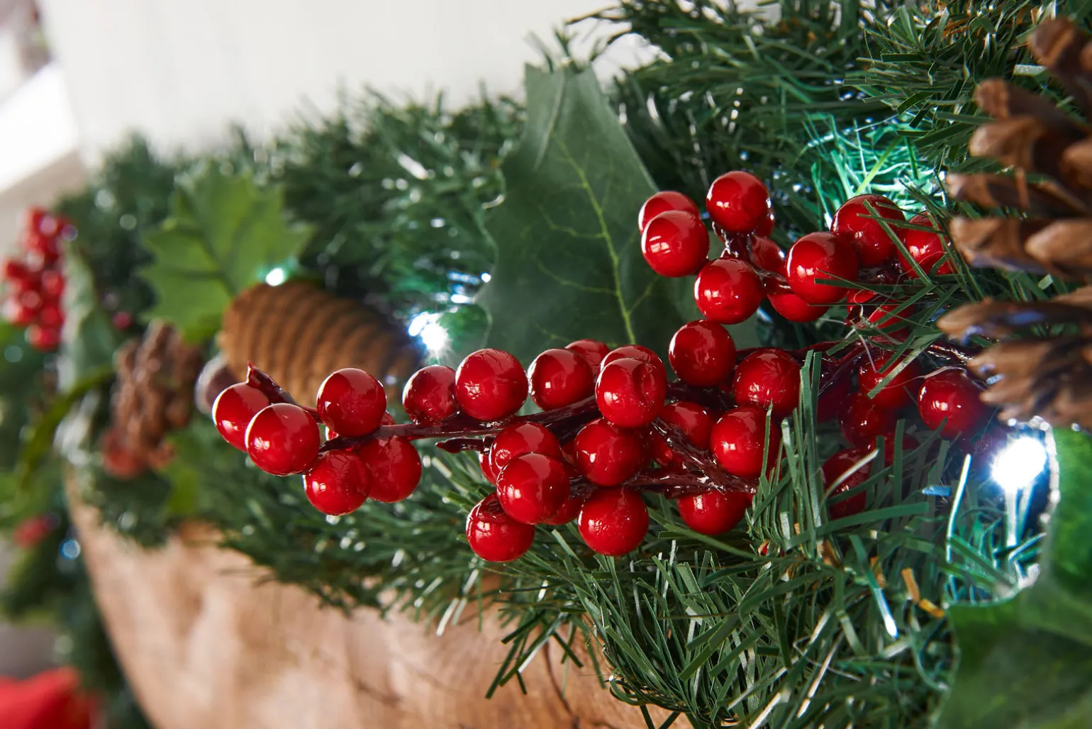 Pre-Lit Natural Decorated Garland, Pinecones & Berries, 9 Ft