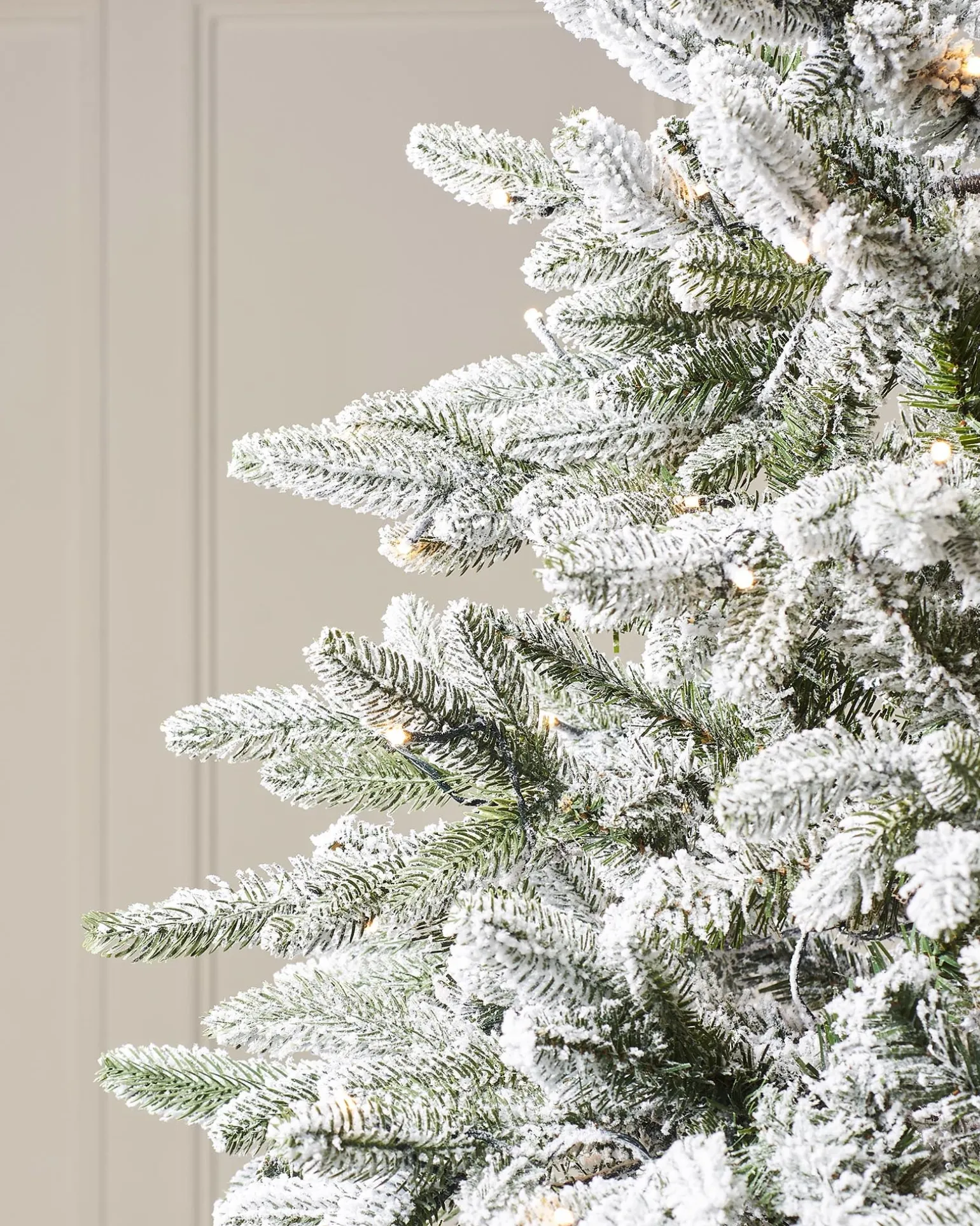 Pre-Lit Snow Flocked Christmas Tree, 7.5 Ft