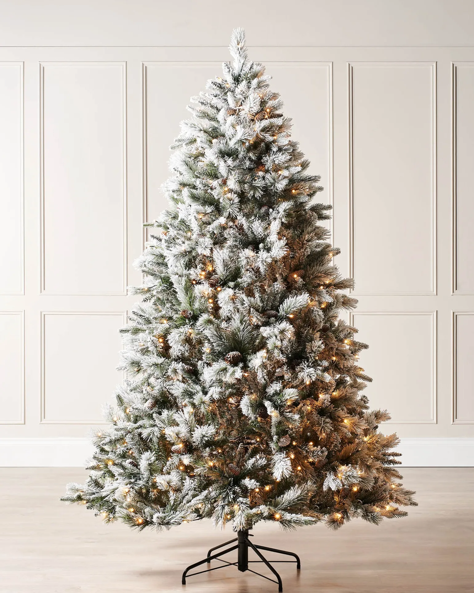 Pre-Lit Snow Flocked Mixed Pine Christmas Tree, 5 Ft