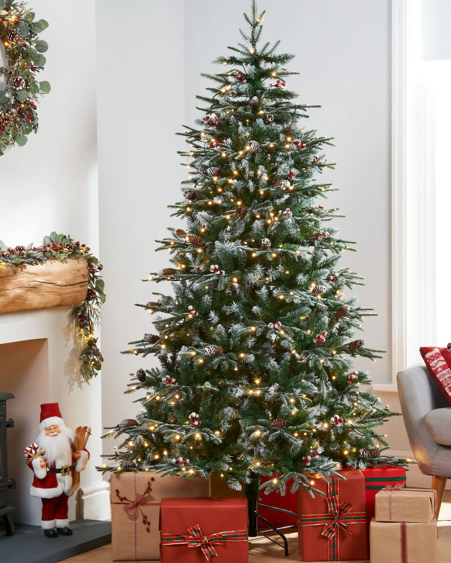 Pre-Lit Snow Flocked Norwegian Spruce Christmas Tree, 6 Ft