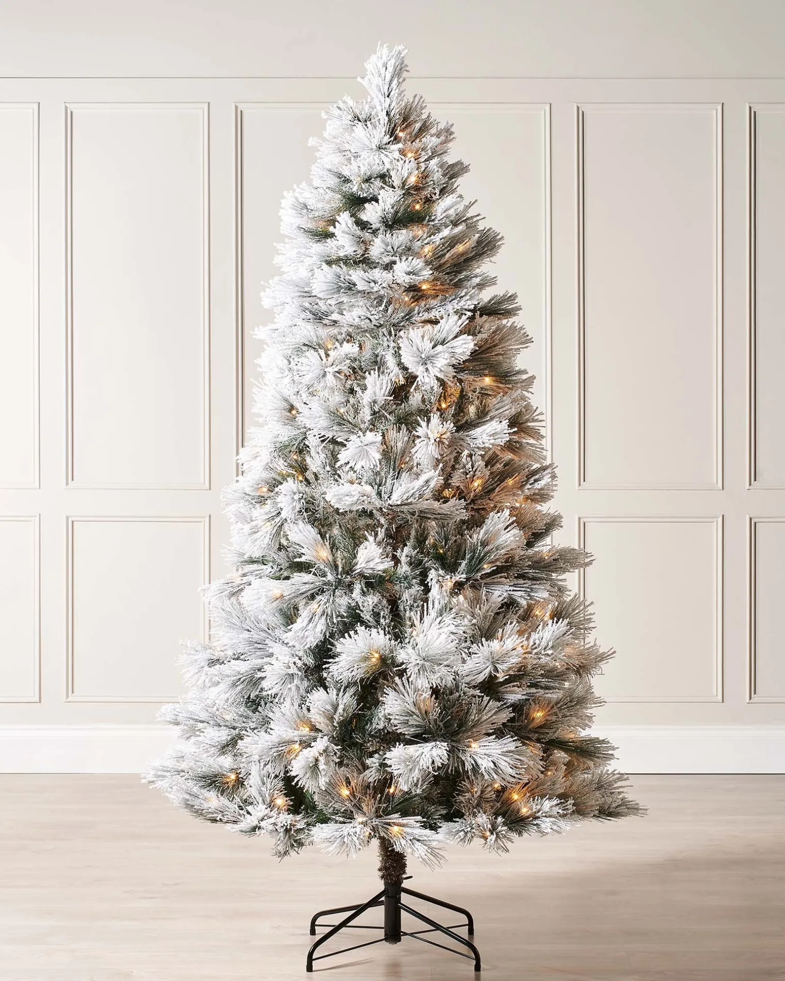 Pre-Lit Snow Flocked Pine Needle Christmas Tree, 5 Ft
