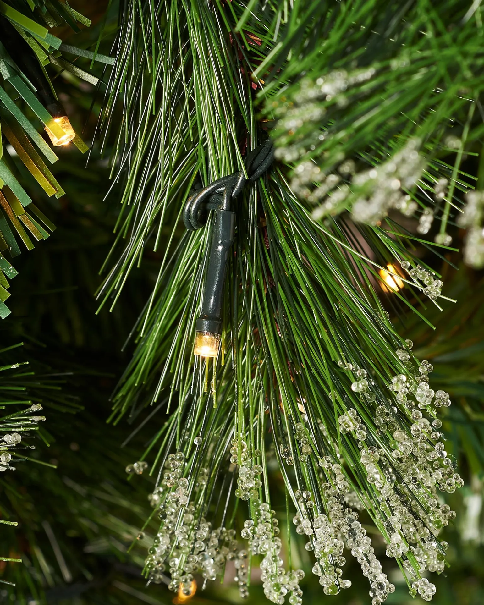 Pre-Lit Victorian Frosted Berries & Pinecones Christmas Tree, 6 Ft
