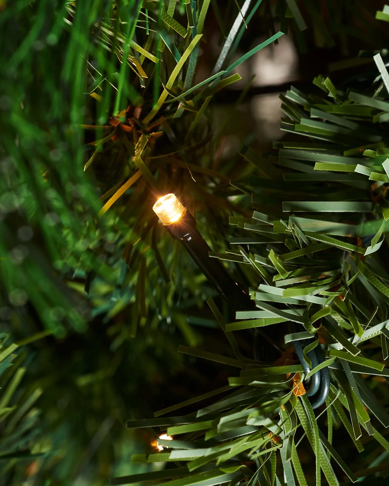 Pre-Lit Victorian Pine Christmas Tree, 6 Ft
