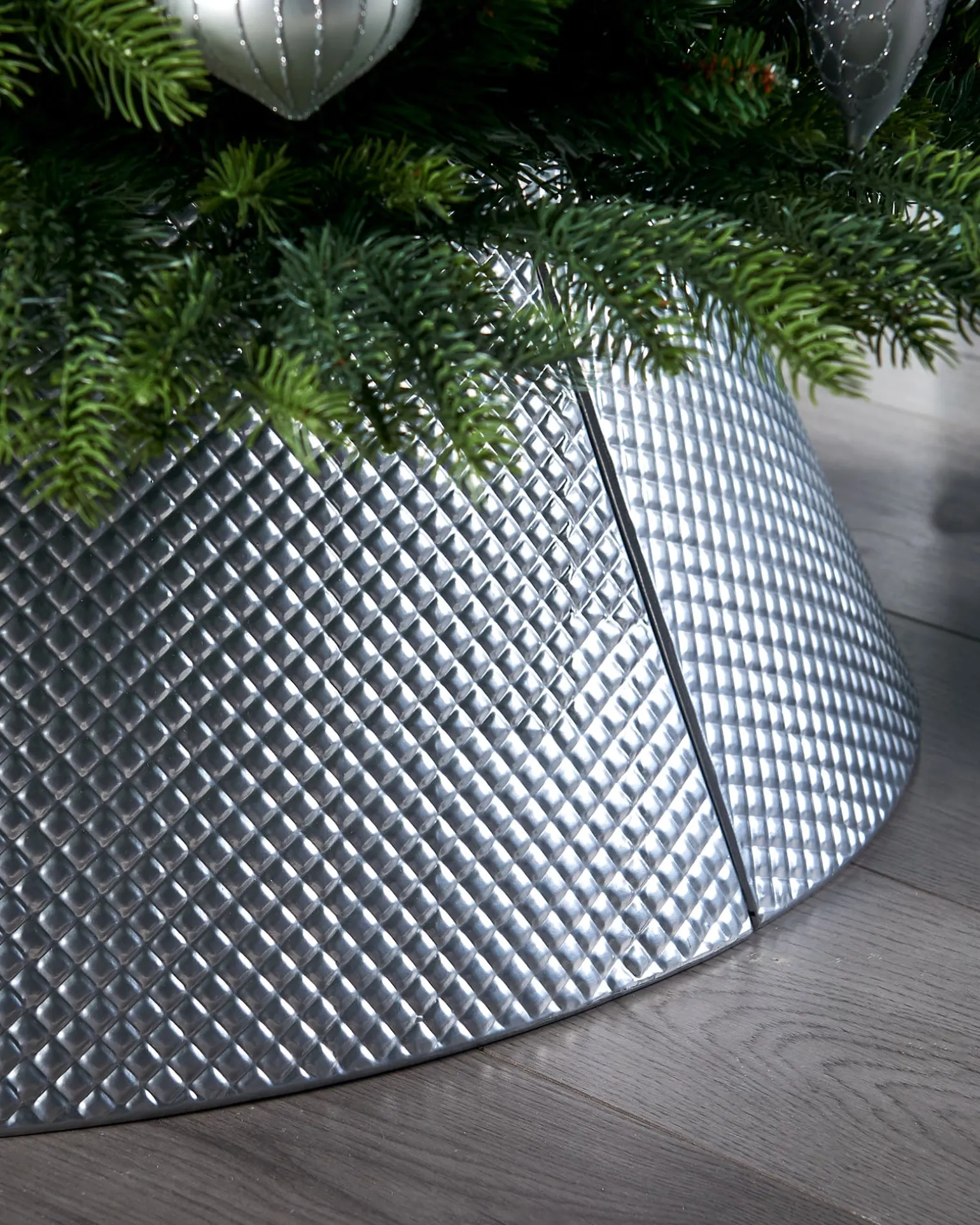 Quilted Metal Tree Collar, Silver, 71 Cm