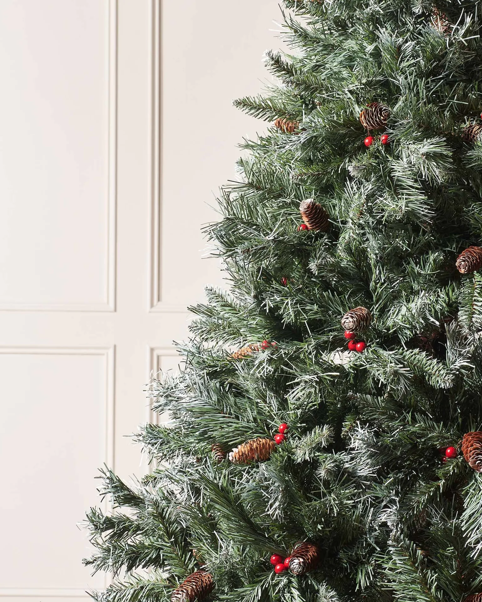 Scandinavian Blue Spruce Christmas Tree, 6 Ft
