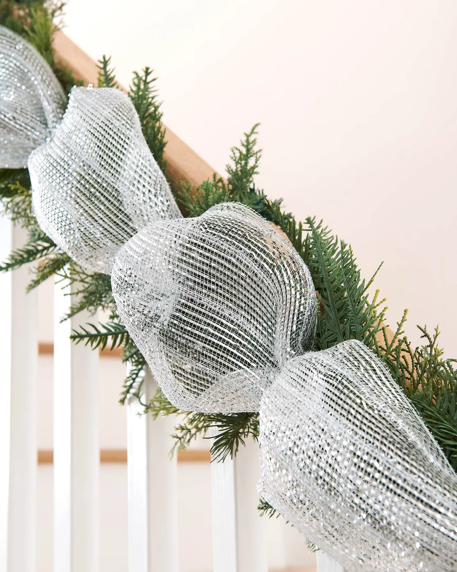 Transparent Mesh With Thick Striped Silver Foil, 9 M
