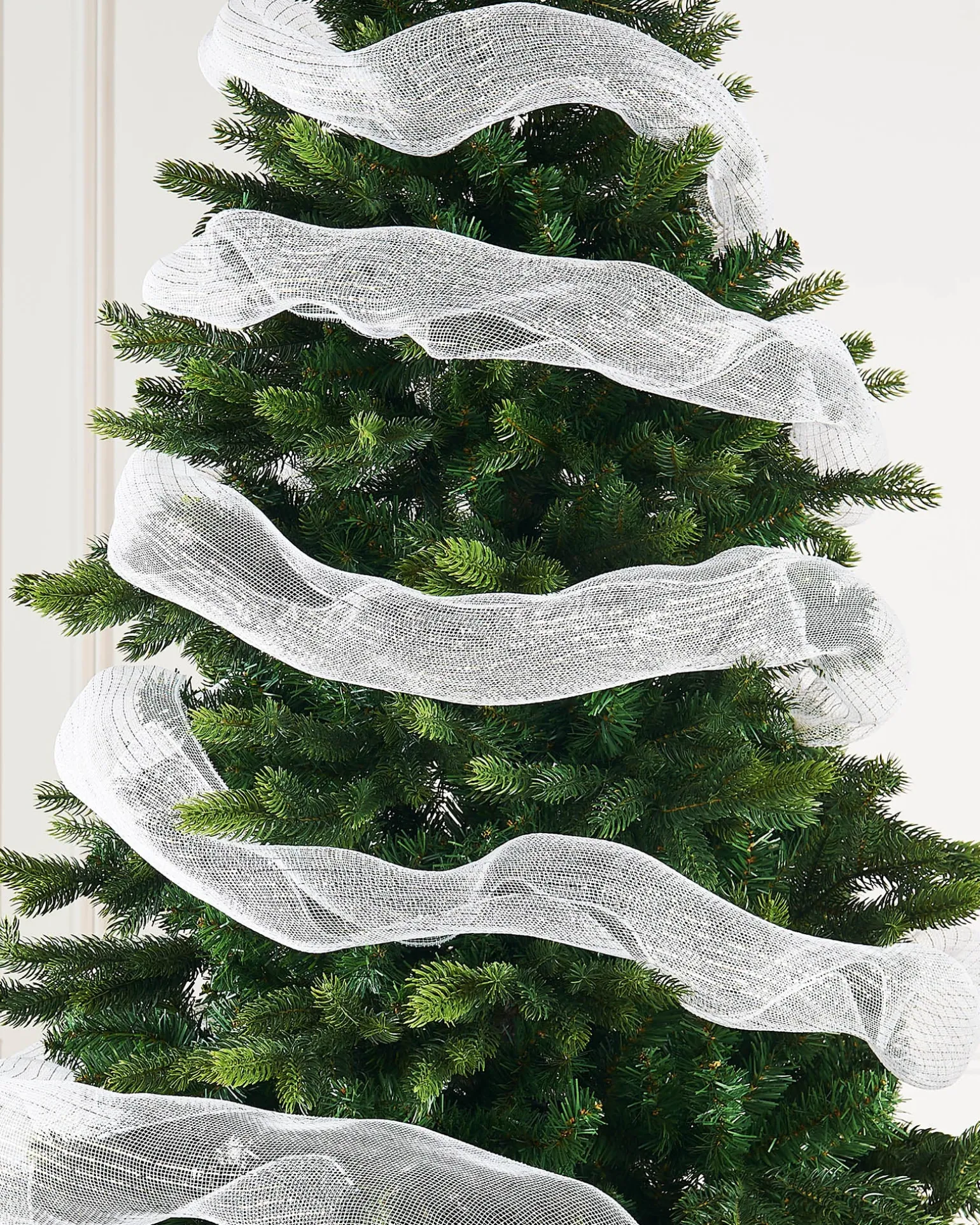 White Mesh With Pale Gold Foil, 9 M